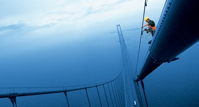 På den världsberömda Öresundsbron märktes de installerade kablarna med FLEXIMARK®-produkter På den världsberömda Öresundsbron märktes de installerade kablarna med FLEXIMARK®-produkter